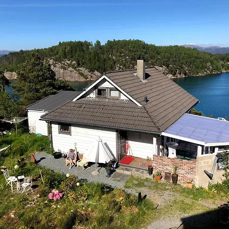 Summercottage By The Ocean Holiday home Bomlo