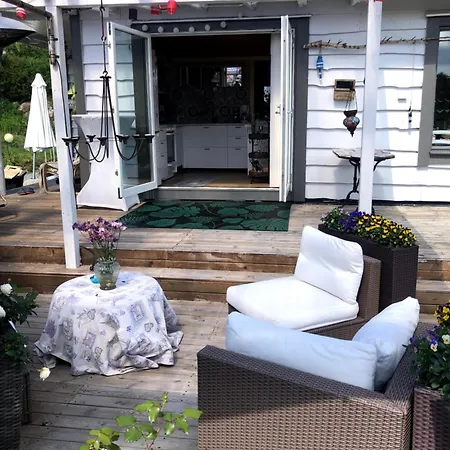Summercottage By The Ocean Holiday home *