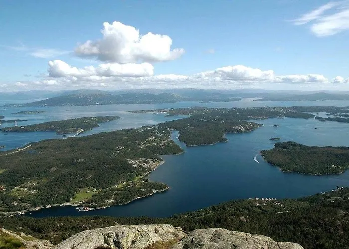 Seaside With Panoramic View Bomlo