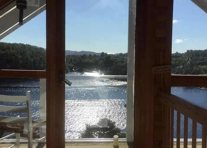 Seaside With Panoramic View Bomlo